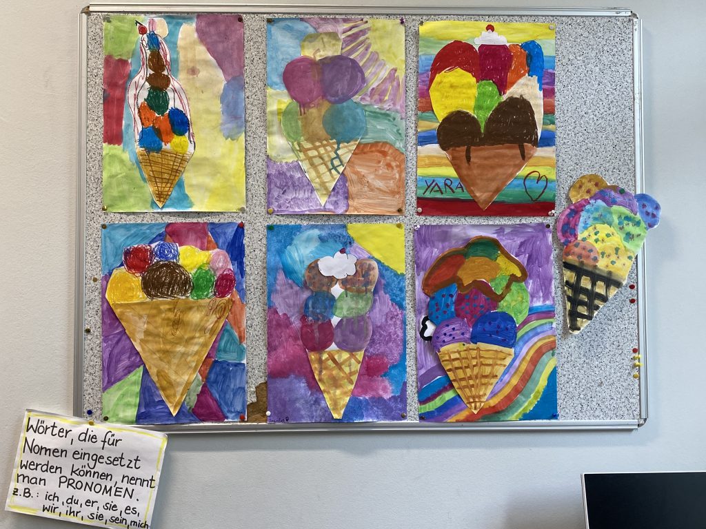 Mit lustigen Eistüten wird der Sommer verabschiedet.